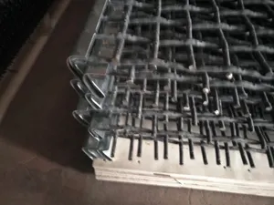 Screen Mesh Hooked Crimped Woven Wire